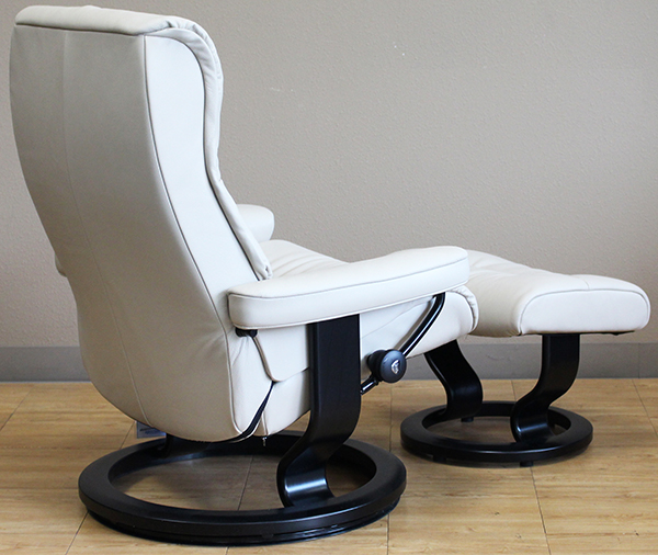 Stressless Crown Cori Vanilla Leather Recliner Chair by Ekornes