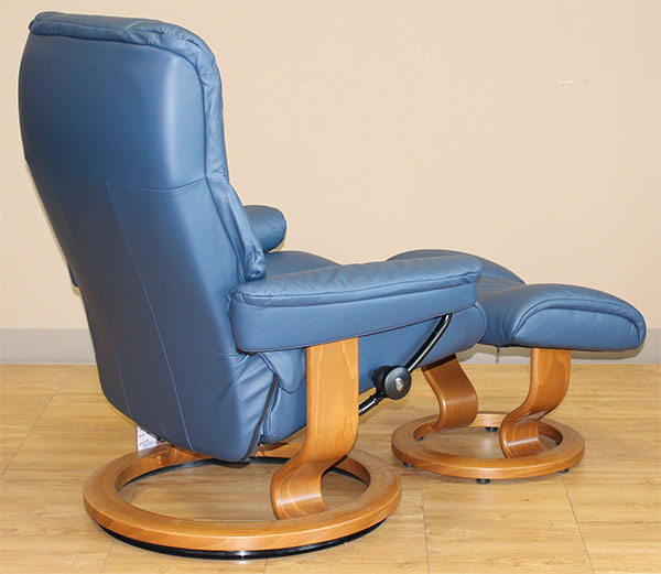 Stressless Kensington Large Mayfair Paloma Oxford Blue Leather Recliner Chair by Ekornes